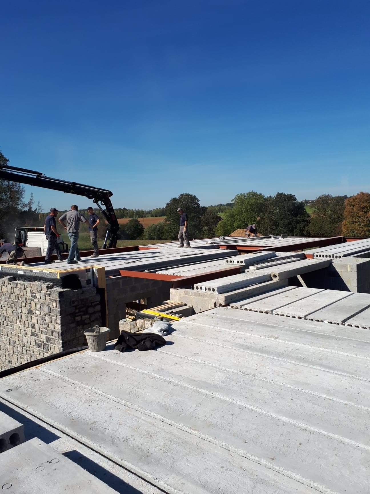 Nouveaux camions avec grue - matérieux forêt Wanze